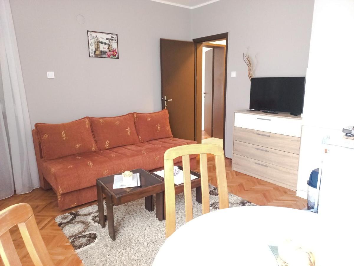 Nikola Apartment