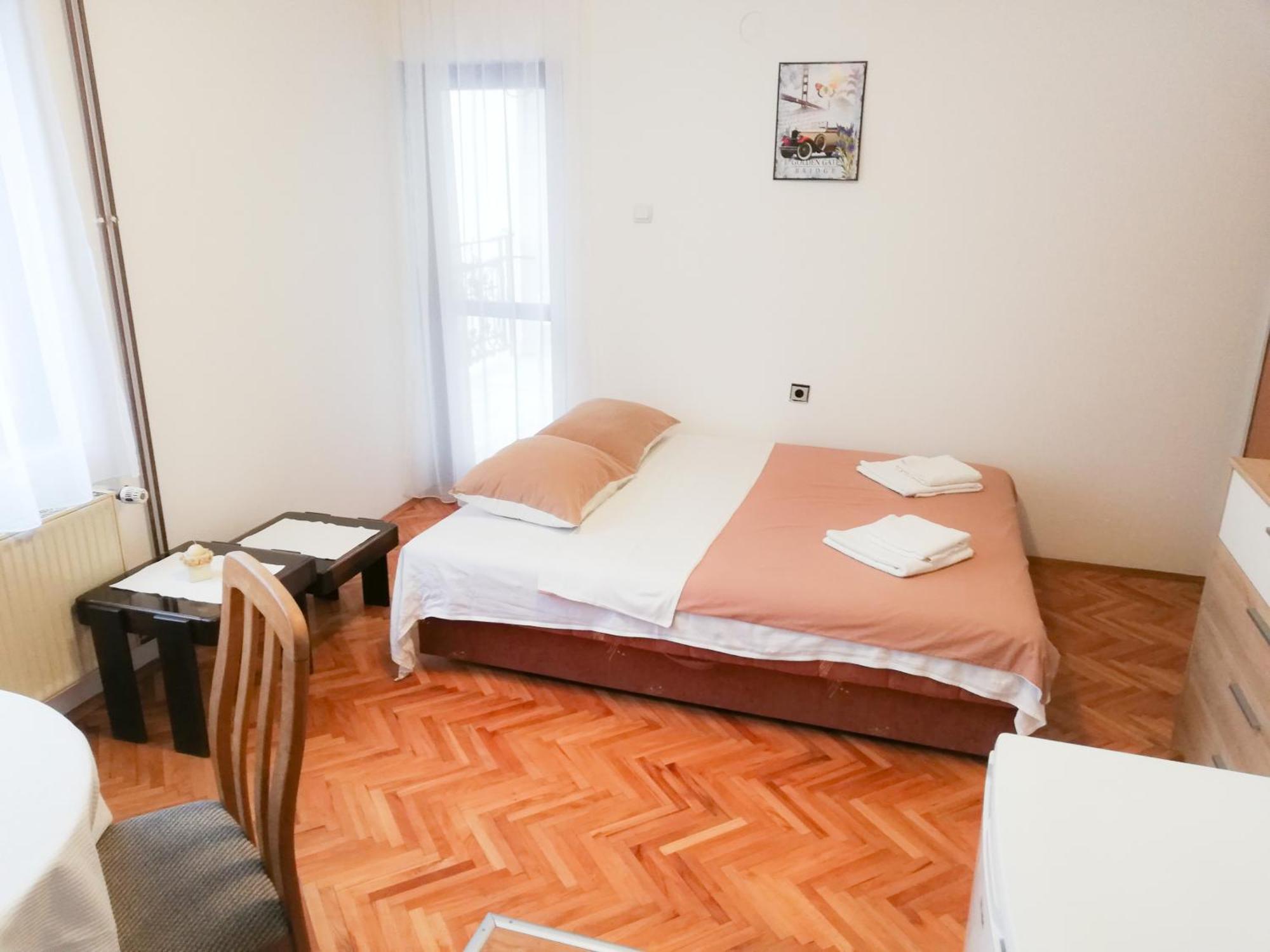 Nikola Apartment *